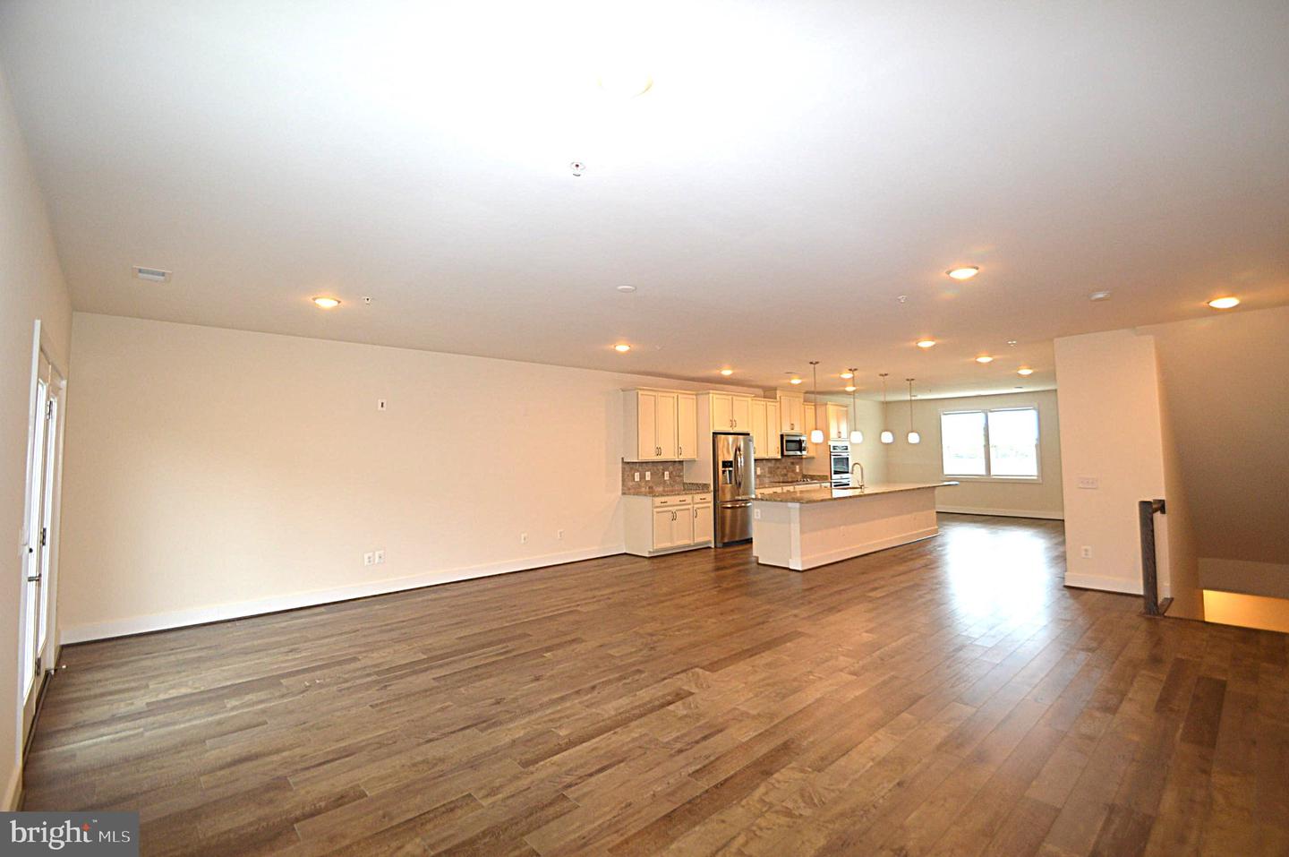 44878 Tiverton Sq Property Photo 17