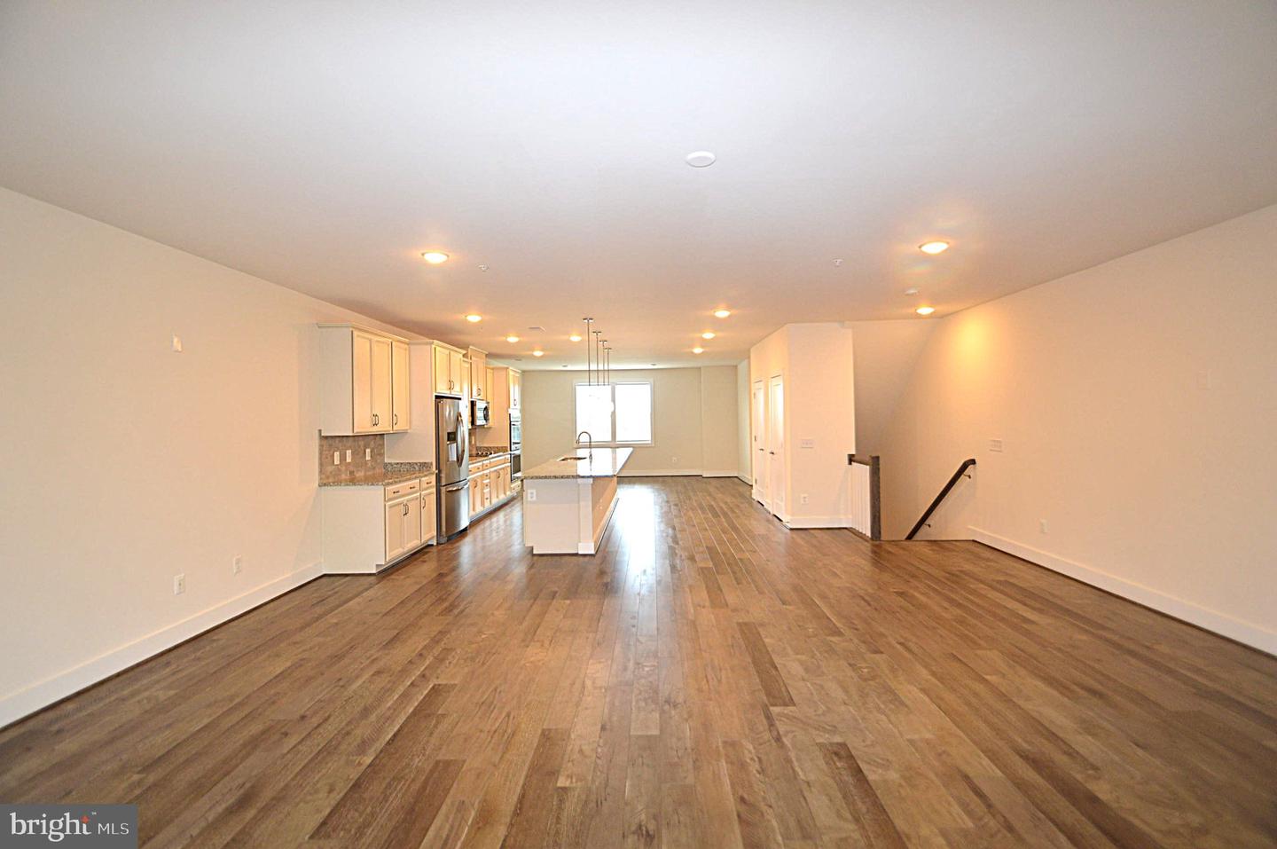 44878 Tiverton Sq Property Photo 18