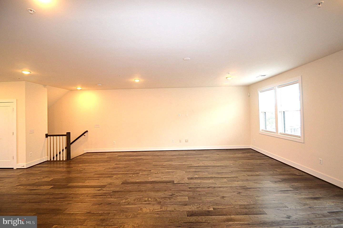 44878 Tiverton Sq Property Photo 20