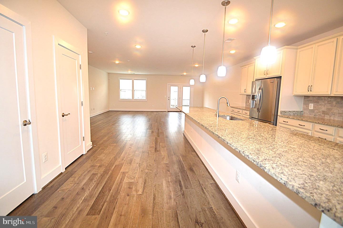 44878 Tiverton Sq Property Photo 24