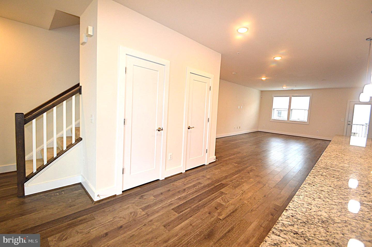 44878 Tiverton Sq Property Photo 25