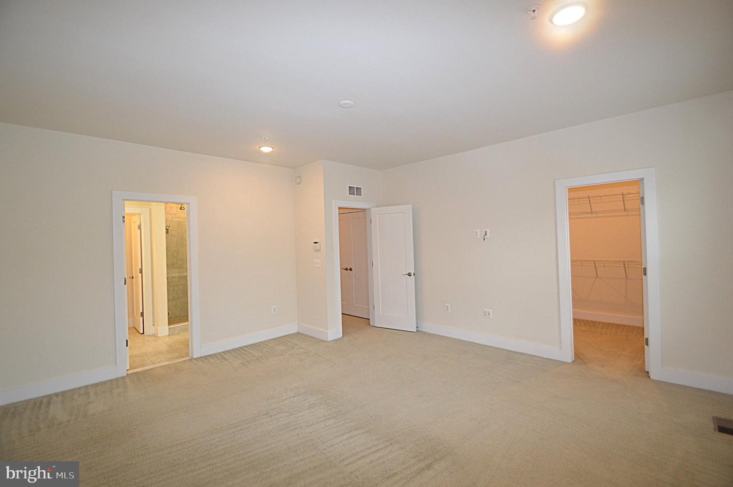 44878 Tiverton Sq Property Photo 35