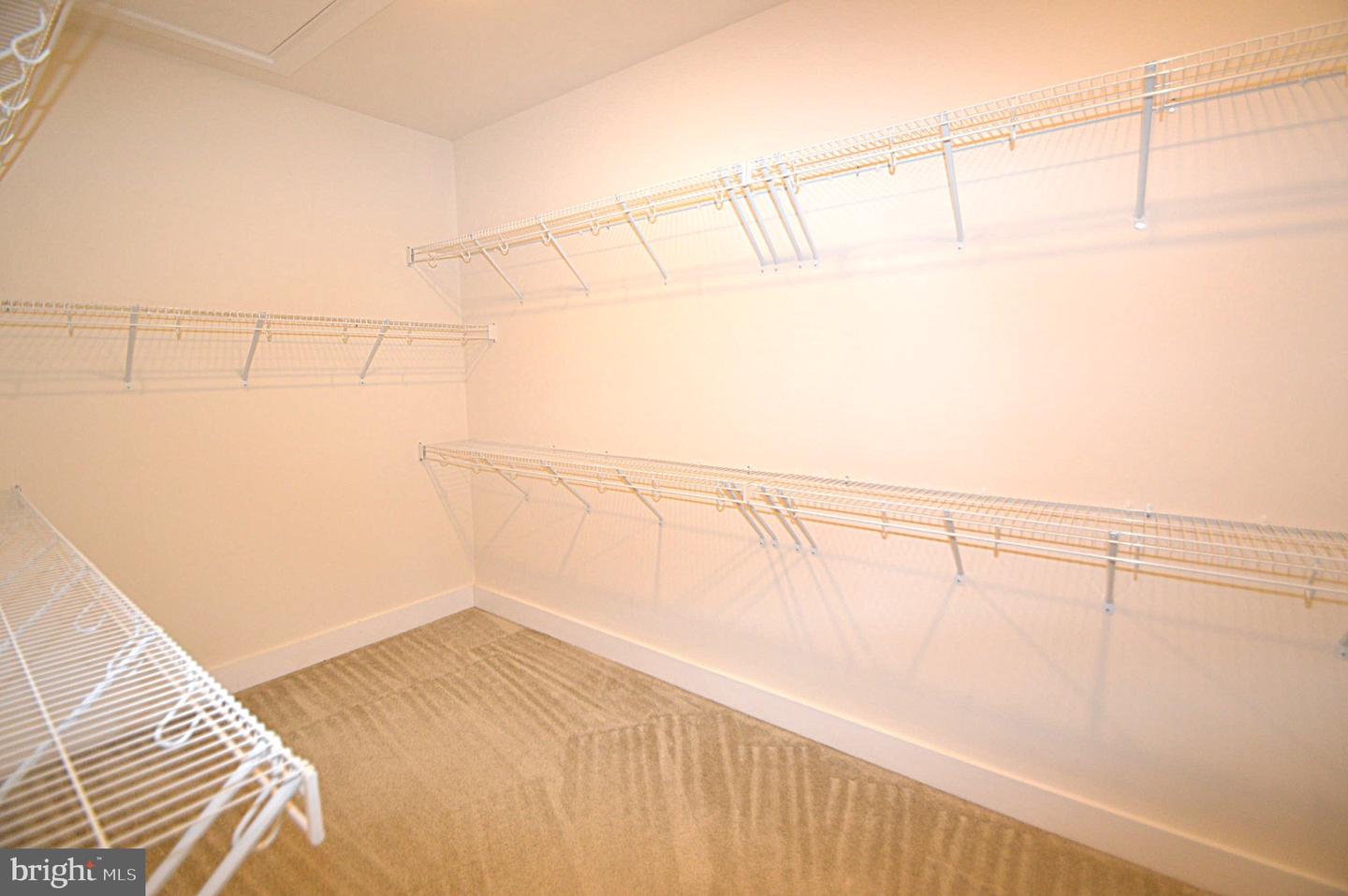 44878 Tiverton Sq Property Photo 37