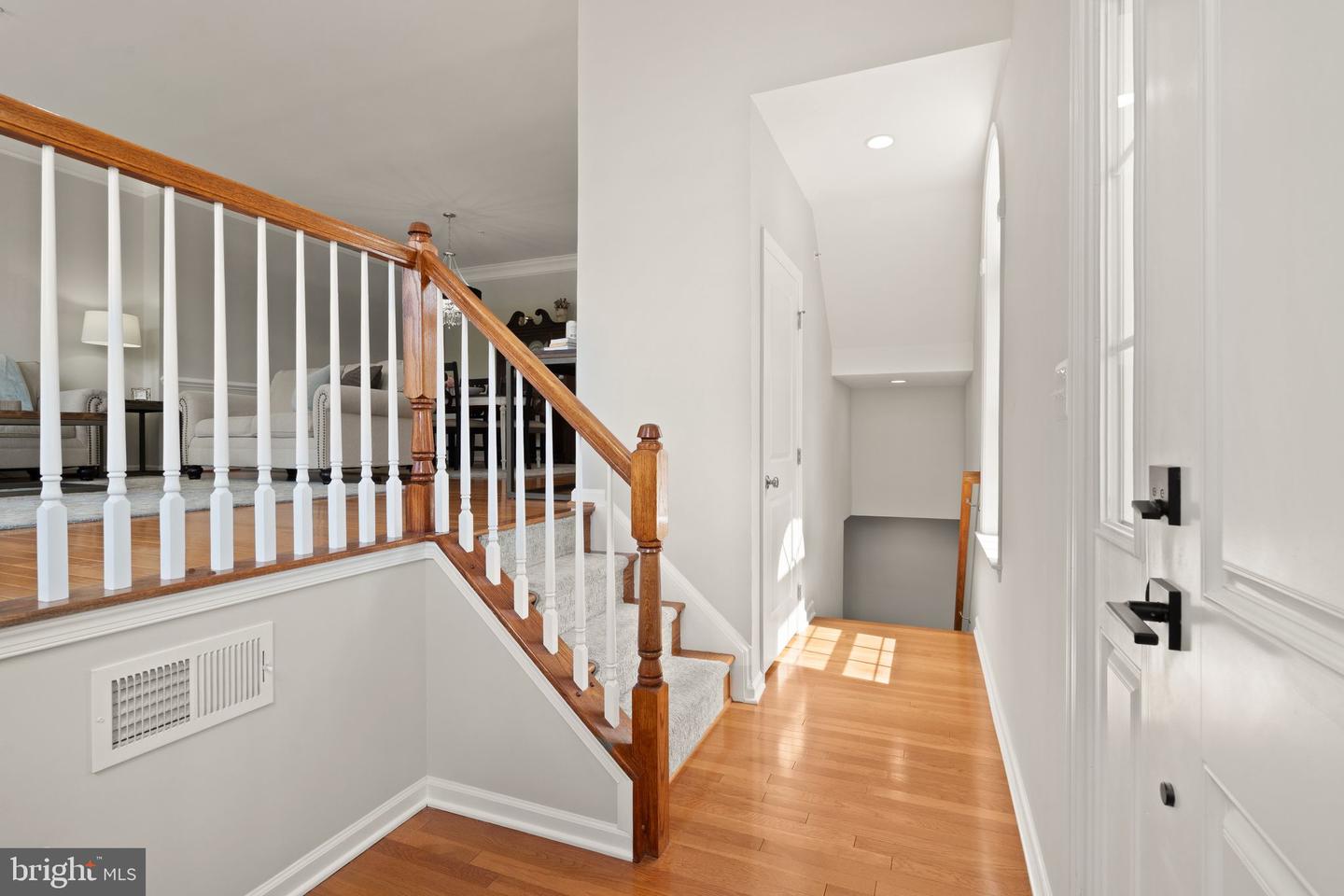24994 Glasgow Heights Ter Property Photo 7