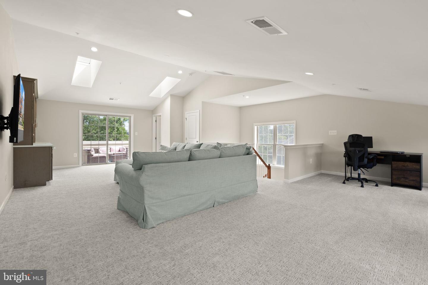 24994 Glasgow Heights Ter Property Photo 51