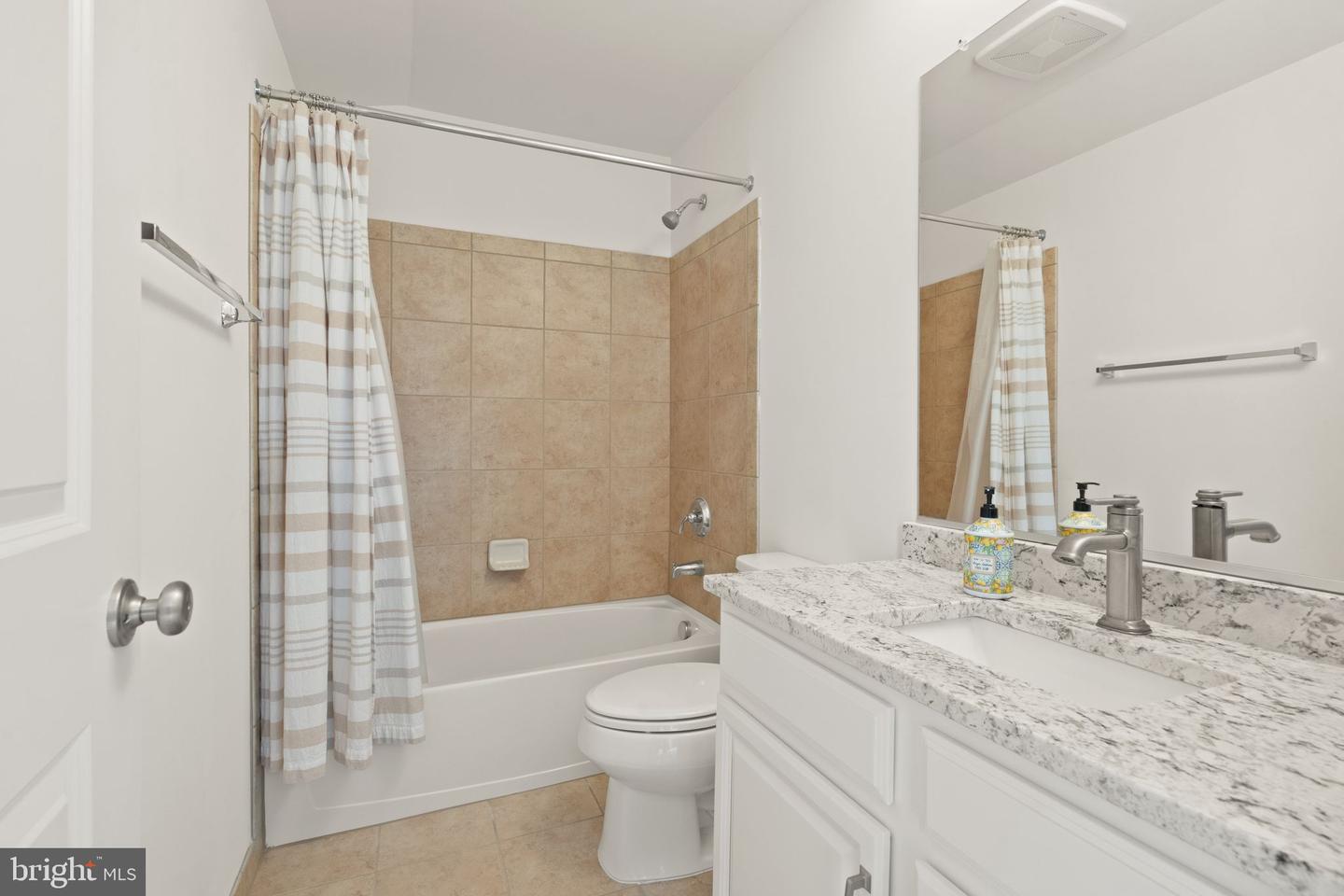 24994 Glasgow Heights Ter Property Photo 58