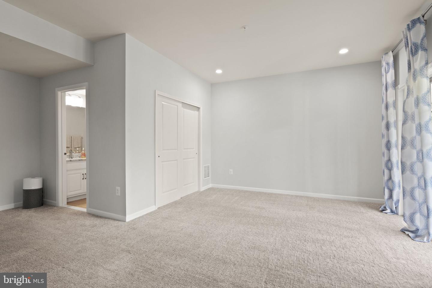 24994 Glasgow Heights Ter Property Photo 66