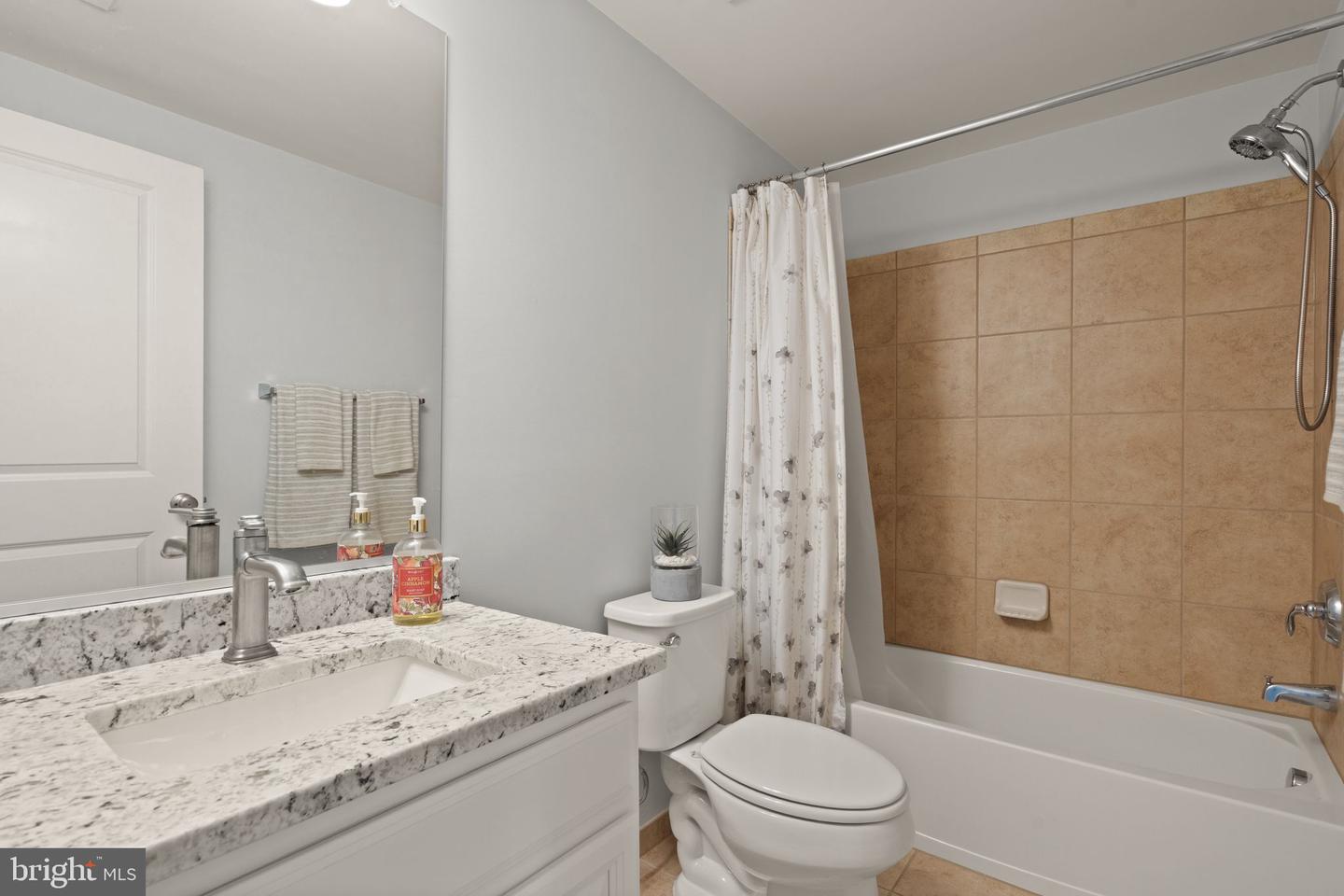 24994 Glasgow Heights Ter Property Photo 68