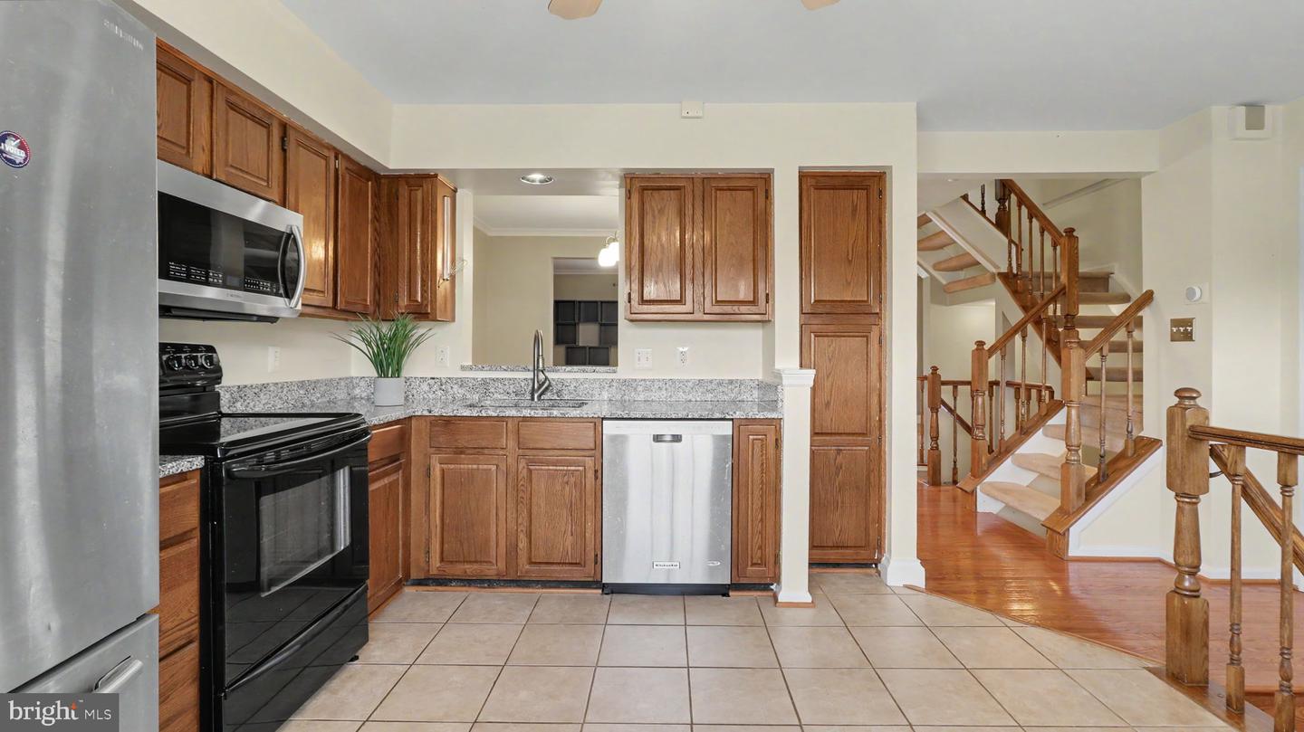 21744 Leatherleaf Cir Property Photo 6