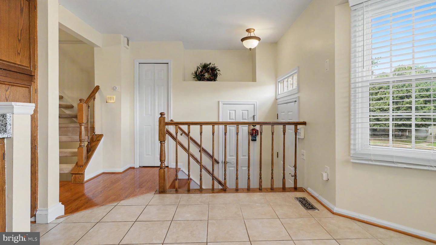 21744 Leatherleaf Cir Property Photo 8