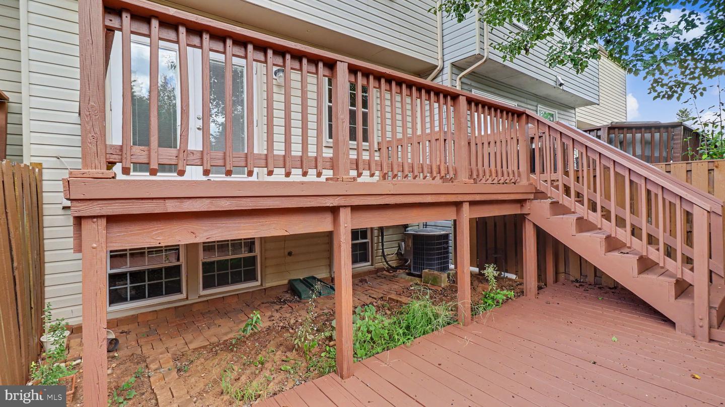 21744 Leatherleaf Cir Property Photo 33