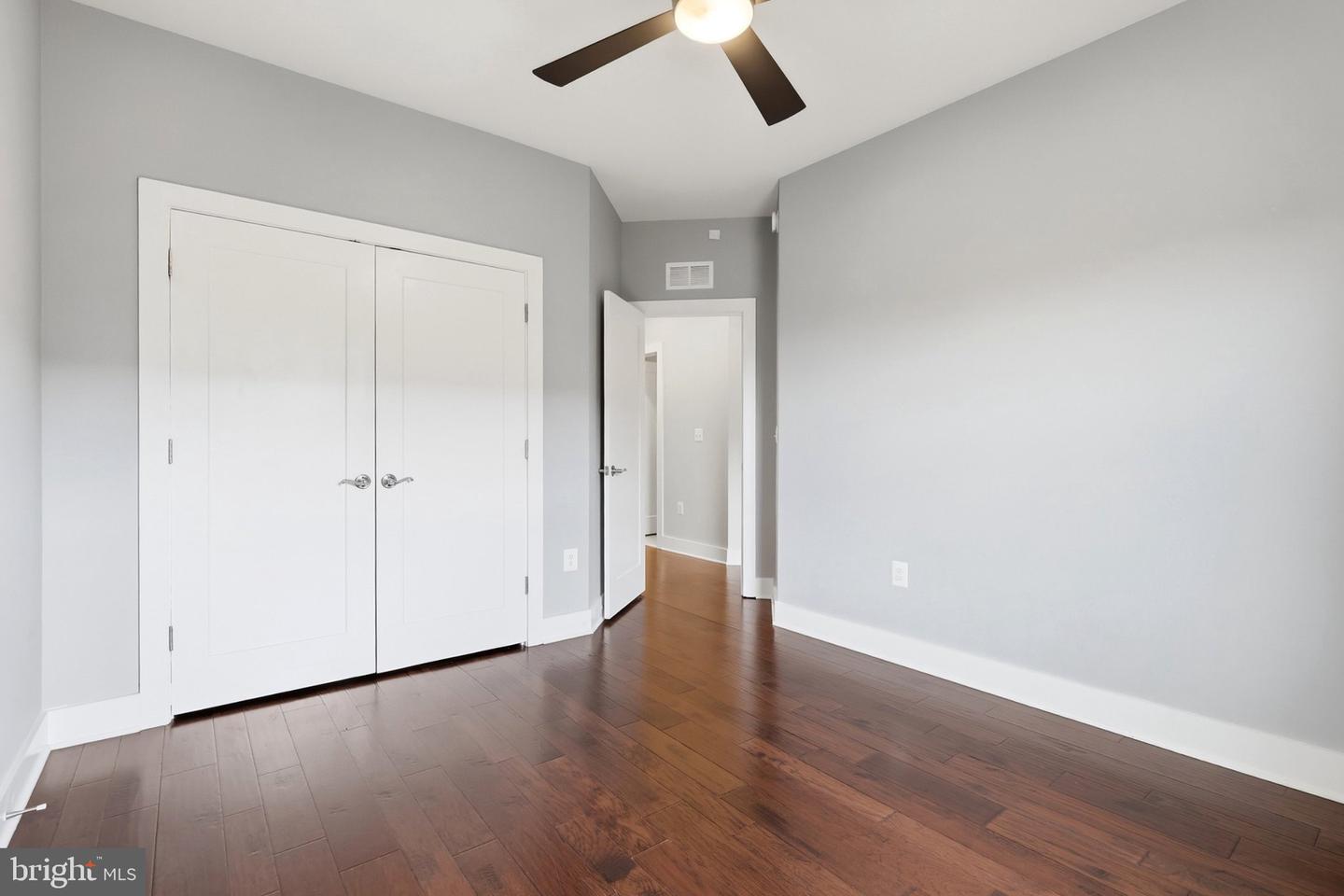 44735 Medway Ter Property Photo 16