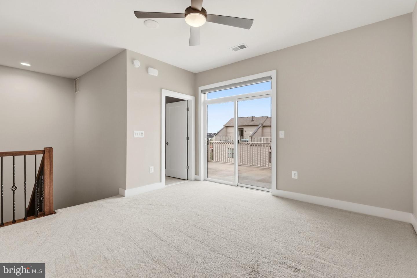 44735 Medway Ter Property Photo 18