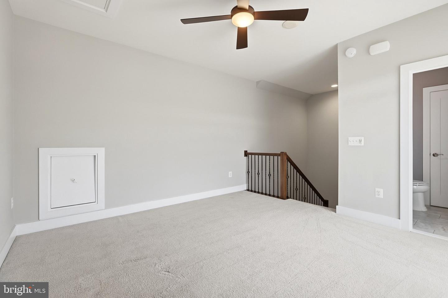 44735 Medway Ter Property Photo 19