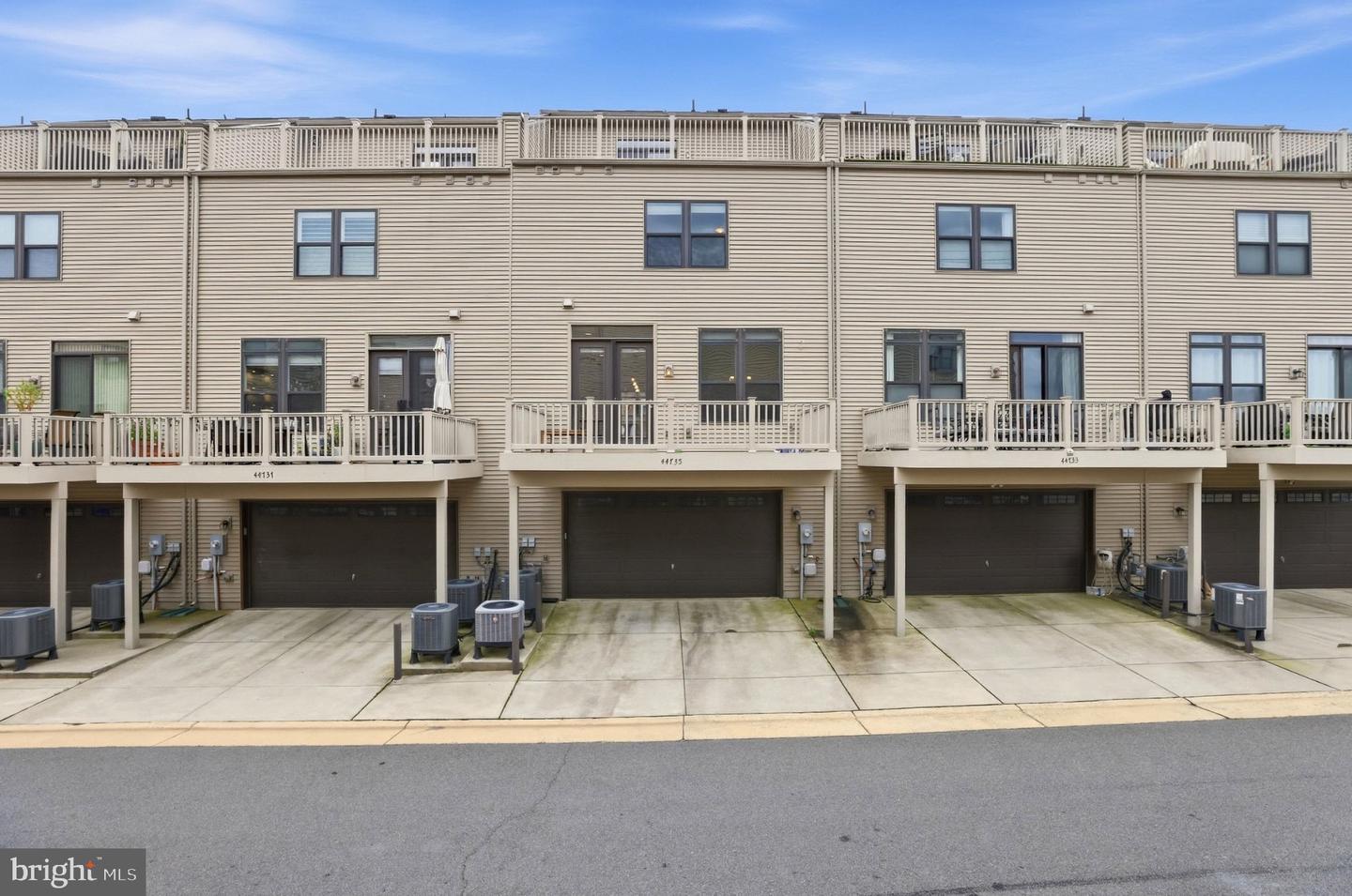44735 Medway Ter Property Photo 24