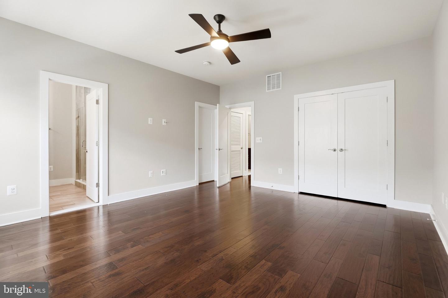 44735 Medway Ter Property Photo 46
