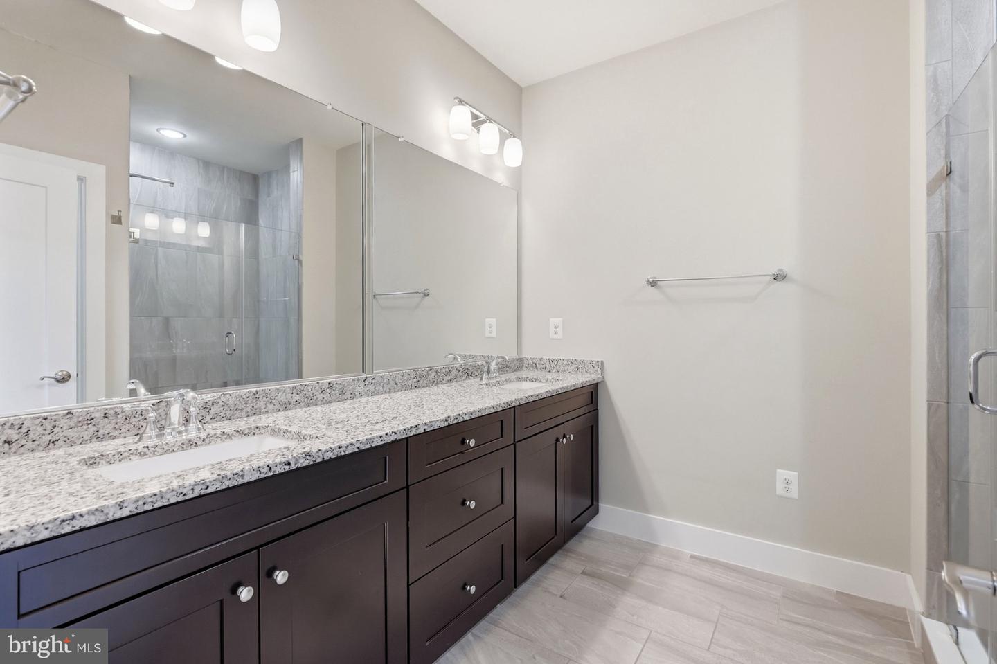 44735 Medway Ter Property Photo 47
