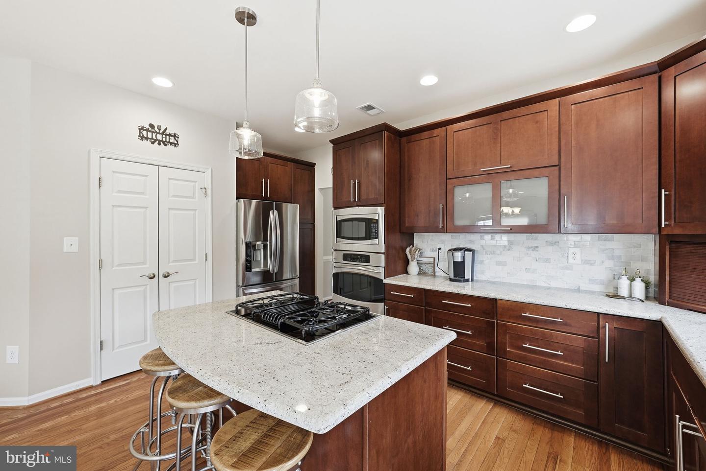 44028 Tavern Dr Property Photo 12