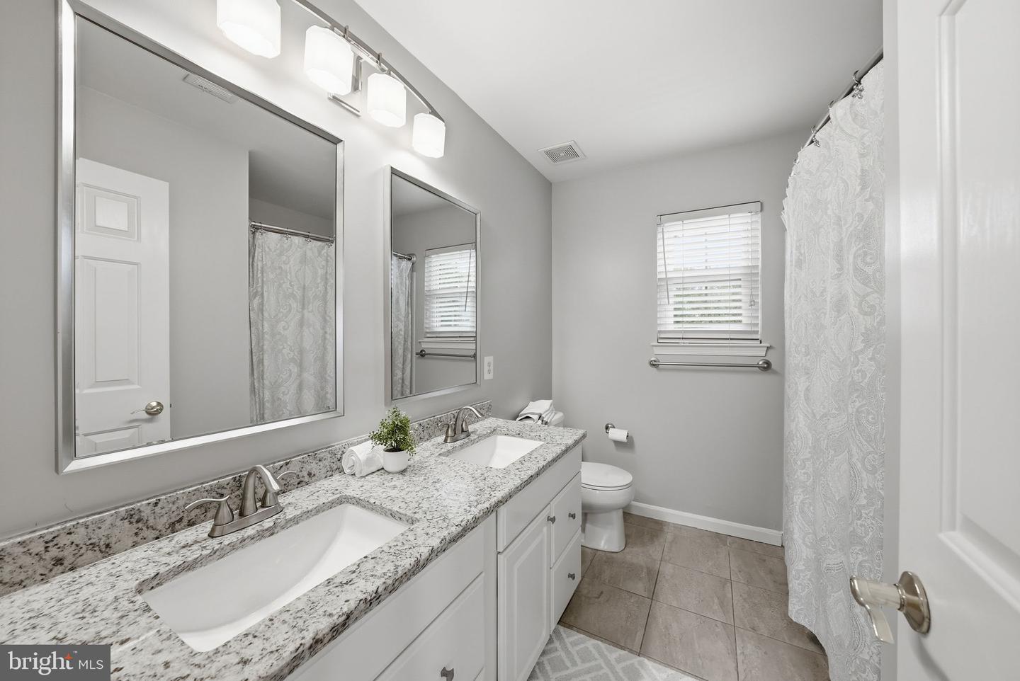 44028 Tavern Dr Property Photo 35