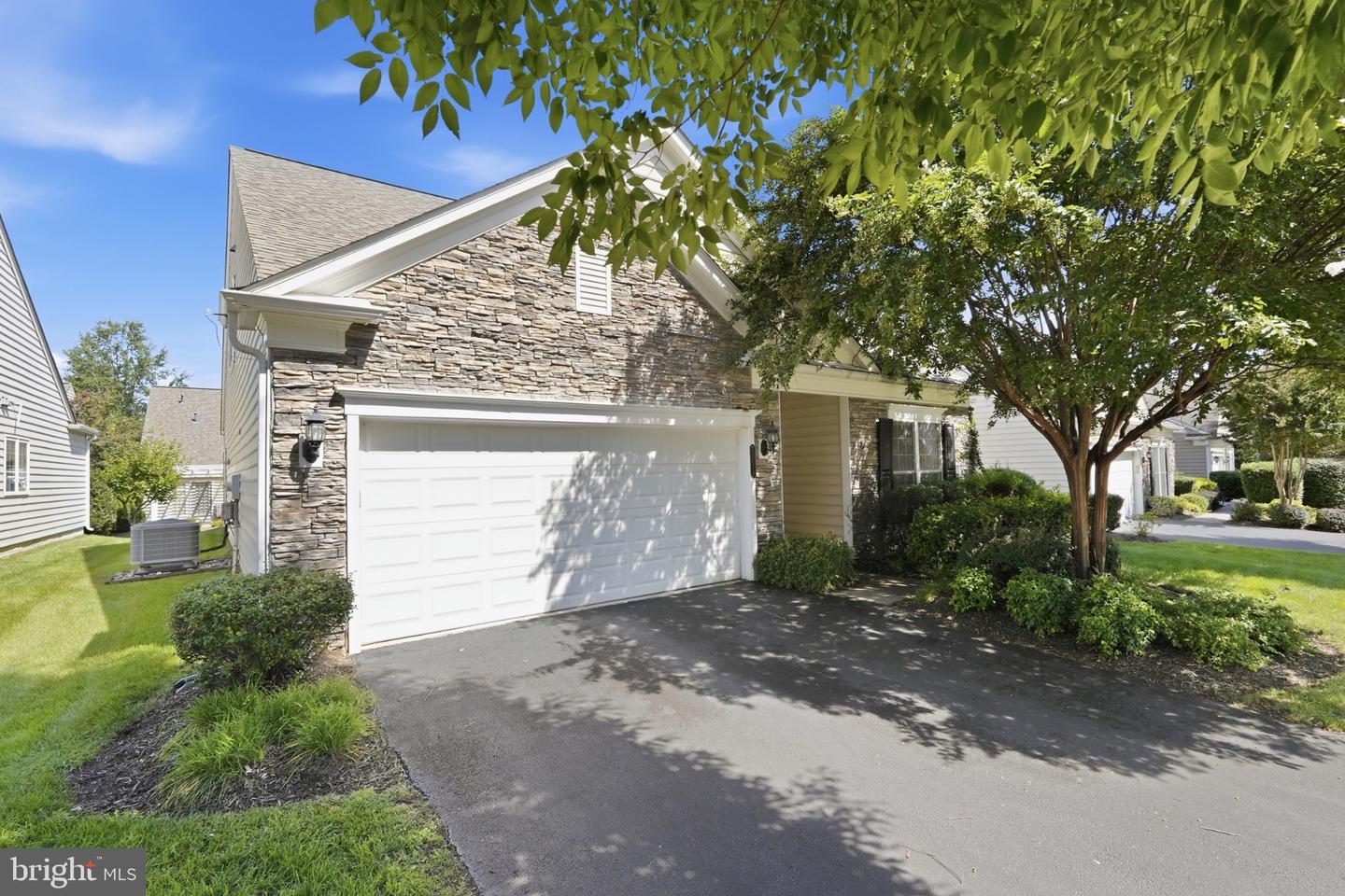 20674 Crescent Pointe Property Photo 1