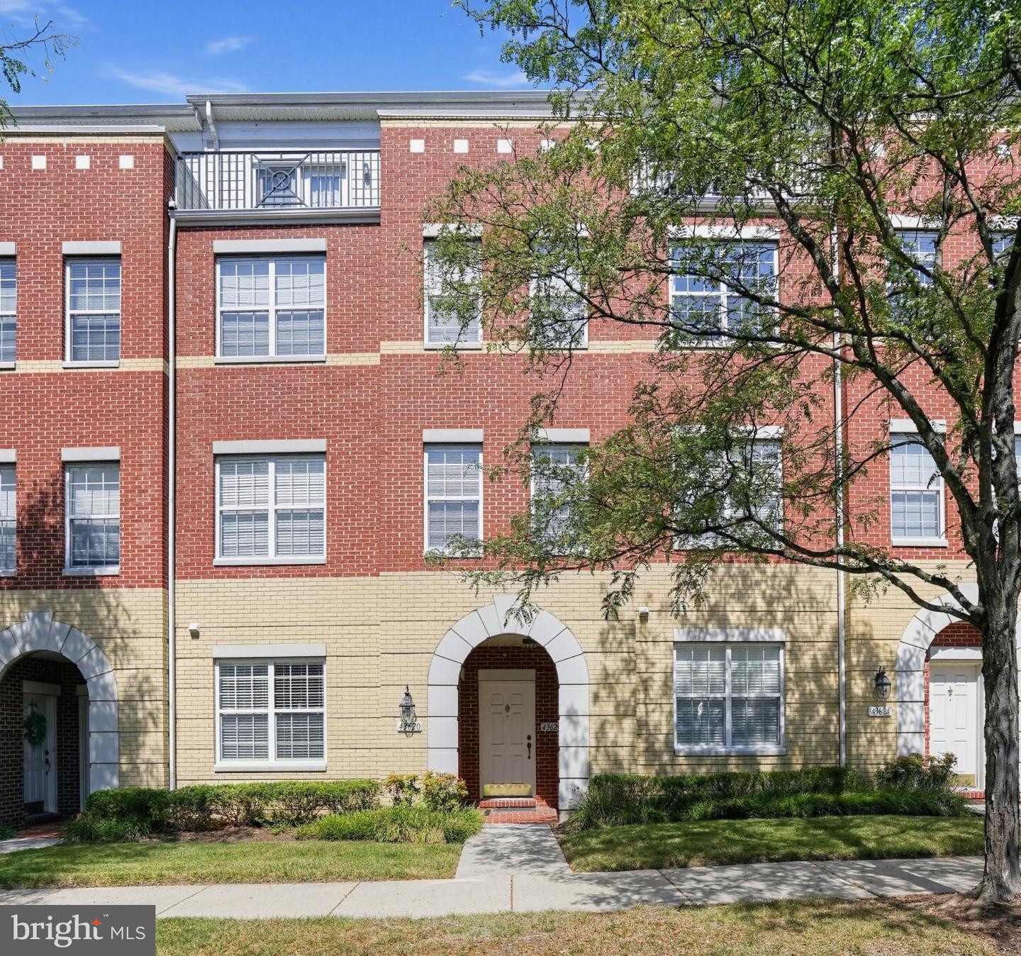 43620 HAMPSHIRE CROSSING SQ Property Photo 1