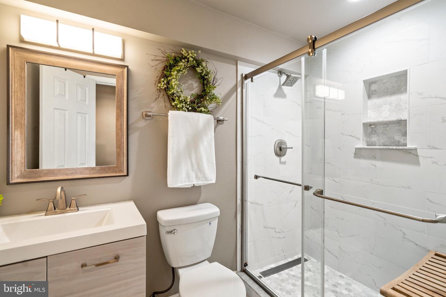 43848 Glenhazel Dr Property Photo 28