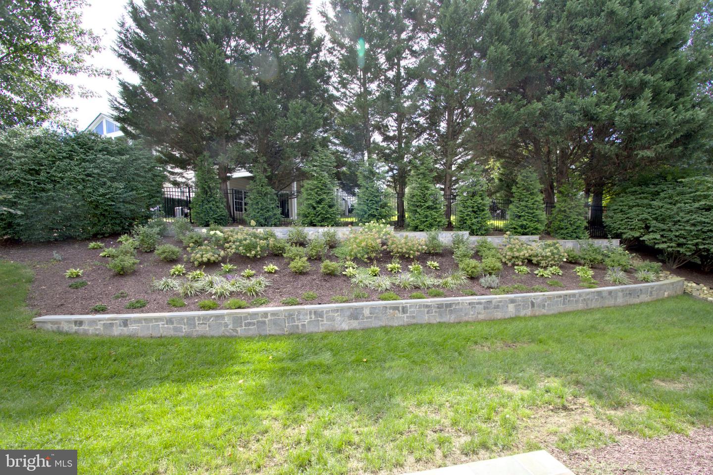47292 Middle Bluff Pl Property Photo 27