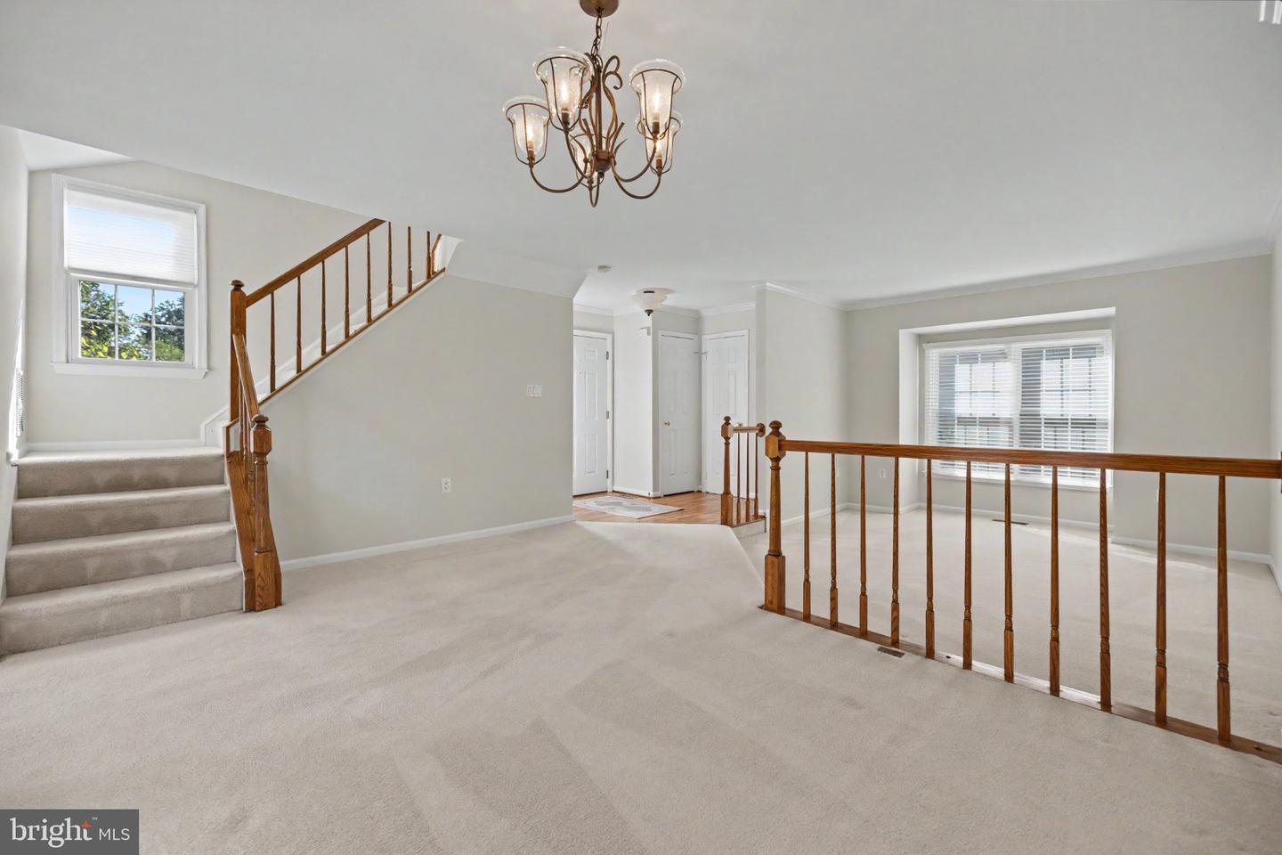 21130 Winding Brook Sq Property Photo 18