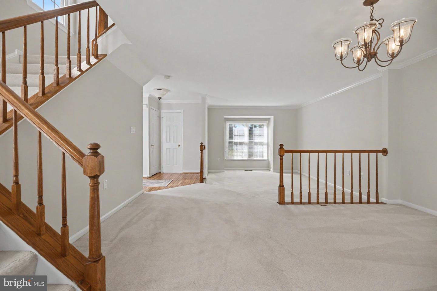 21130 Winding Brook Sq Property Photo 19
