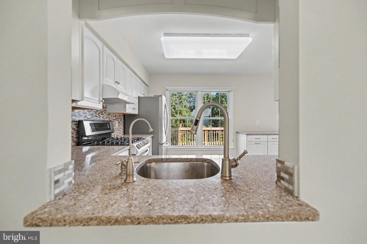 21130 Winding Brook Sq Property Photo 22
