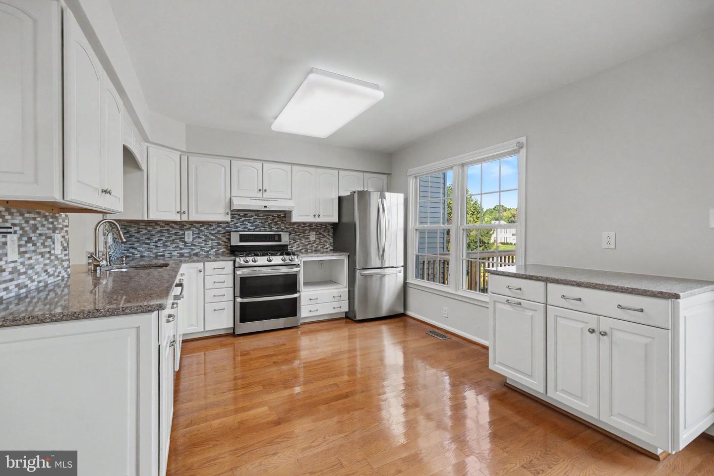 21130 Winding Brook Sq Property Photo 23