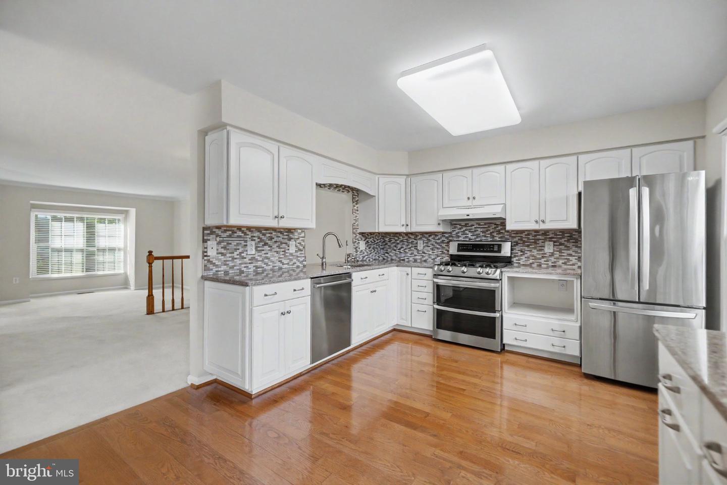 21130 Winding Brook Sq Property Photo 26