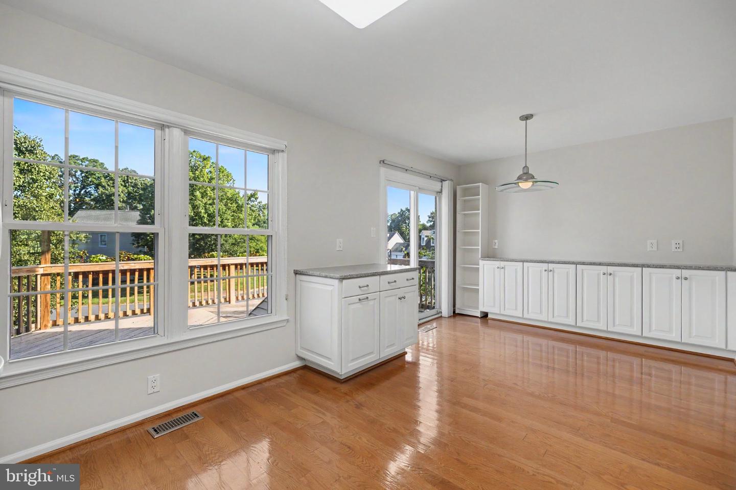 21130 Winding Brook Sq Property Photo 29