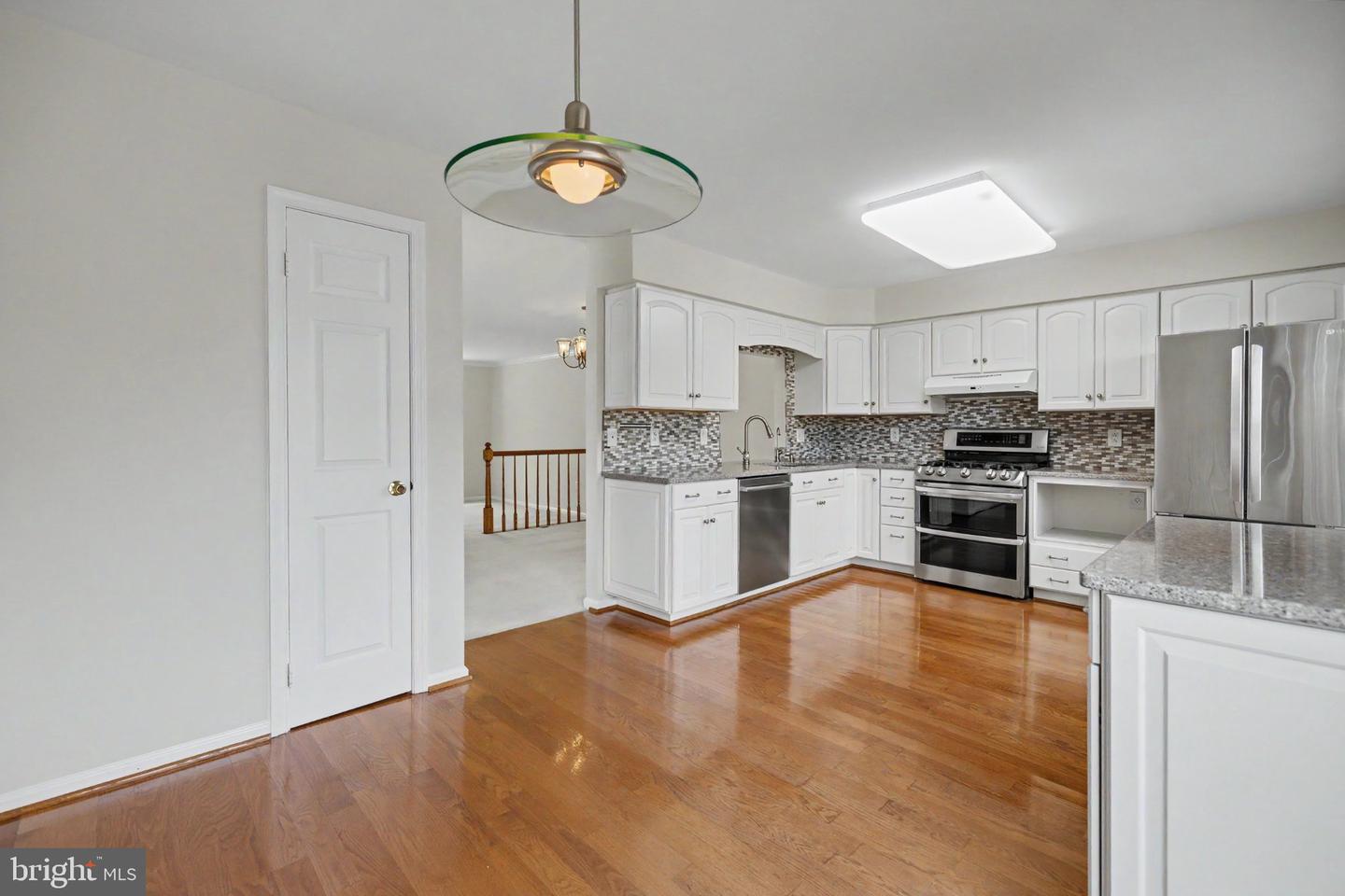 21130 Winding Brook Sq Property Photo 33