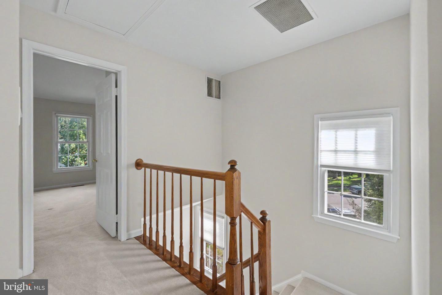 21130 Winding Brook Sq Property Photo 39