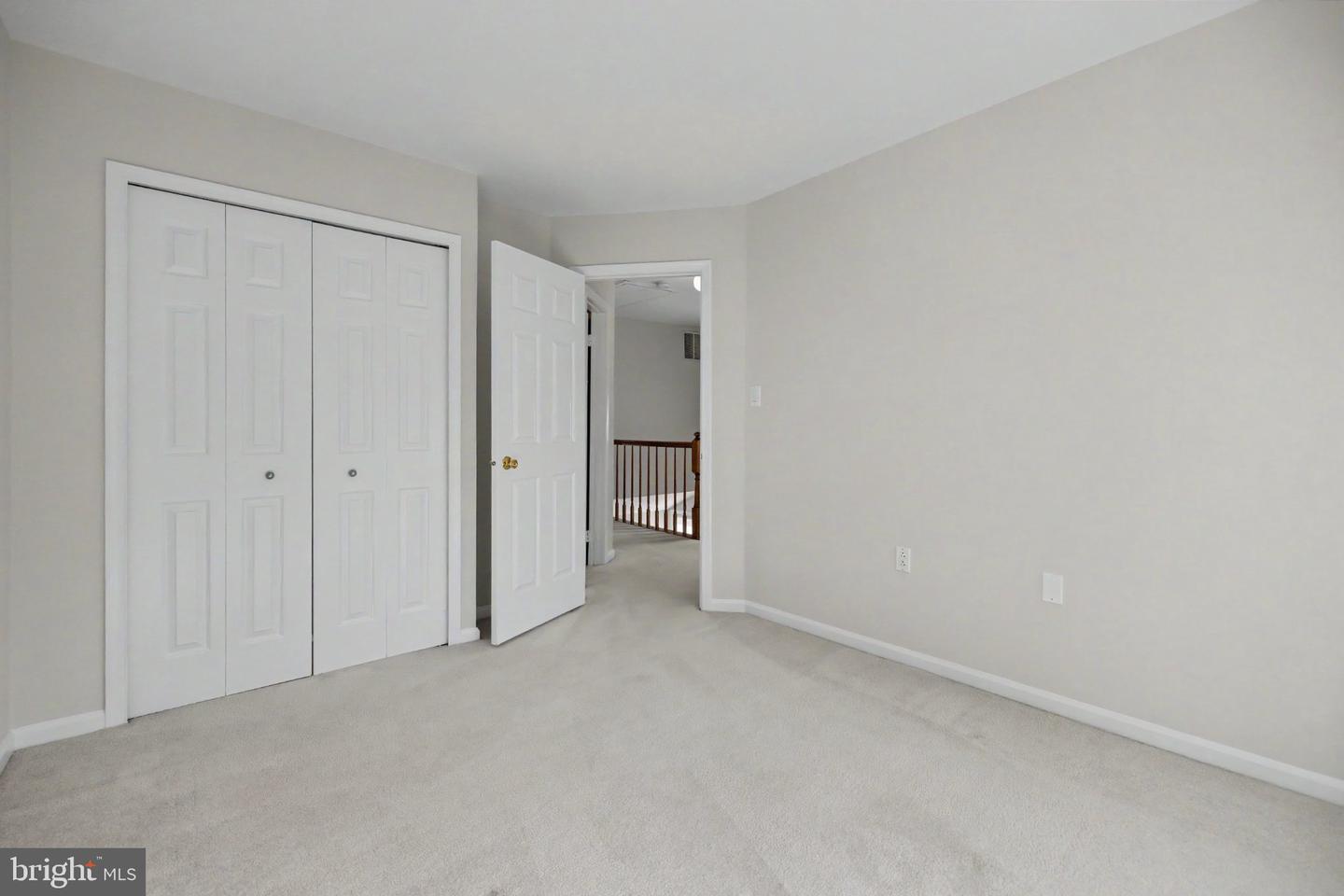 21130 Winding Brook Sq Property Photo 44