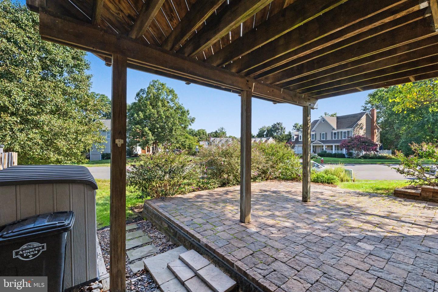 21130 Winding Brook Sq Property Photo 60