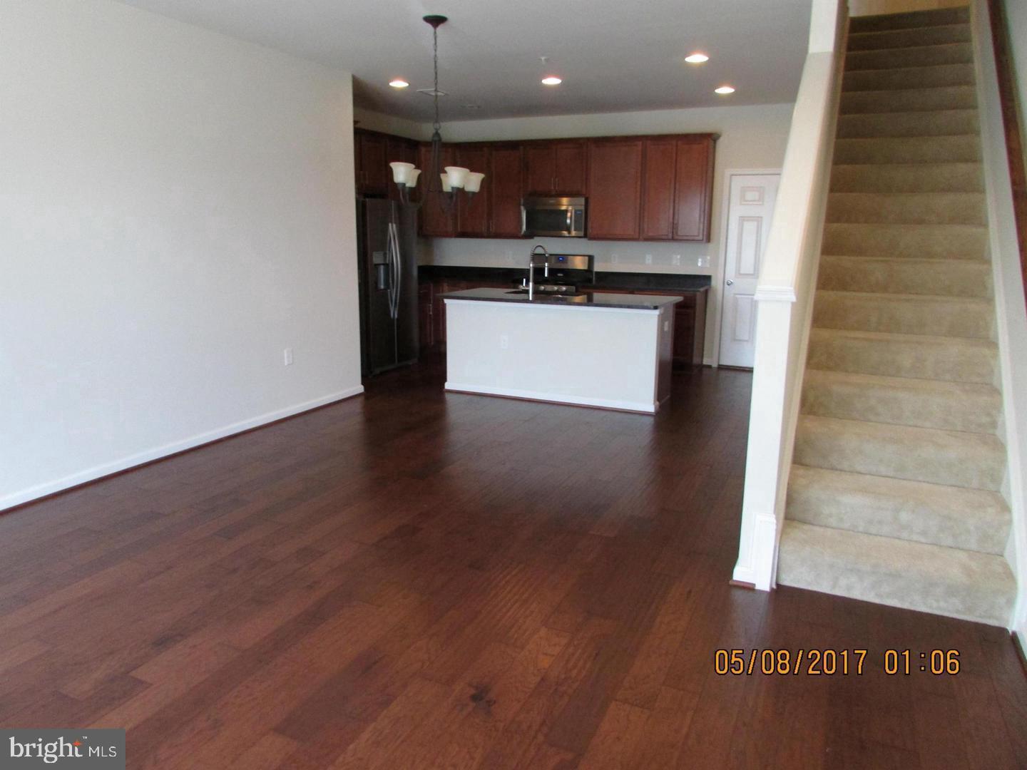 20606 Maitland Ter #14 H Property Photo 2