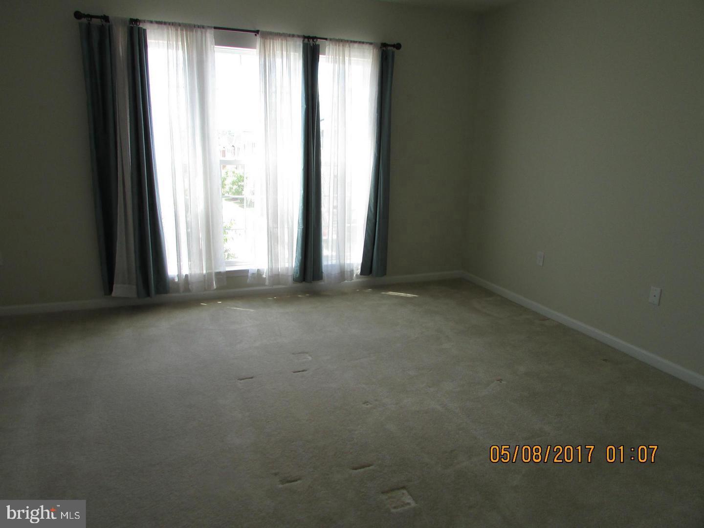 20606 Maitland Ter #14 H Property Photo 6