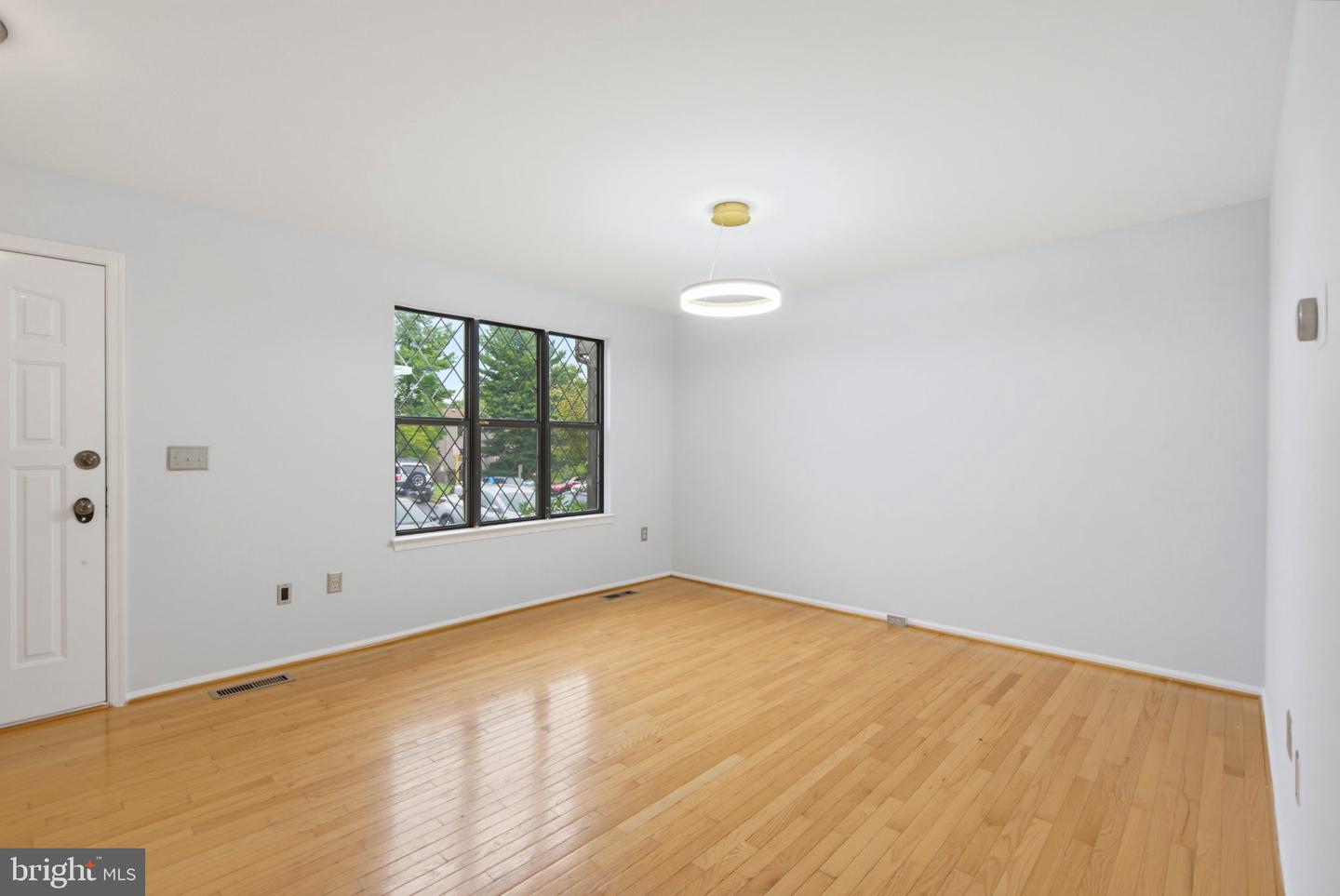 34 Millard Ct Property Photo 3