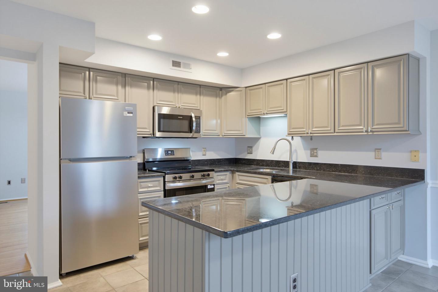 34 Millard Ct Property Photo 6