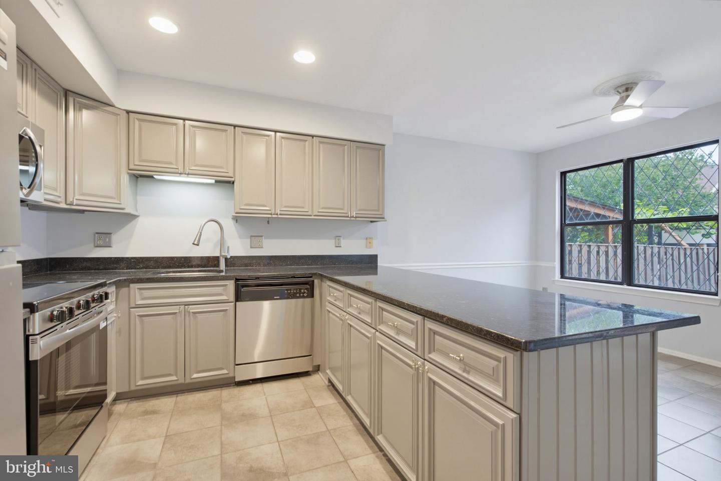 34 Millard Ct Property Photo 8