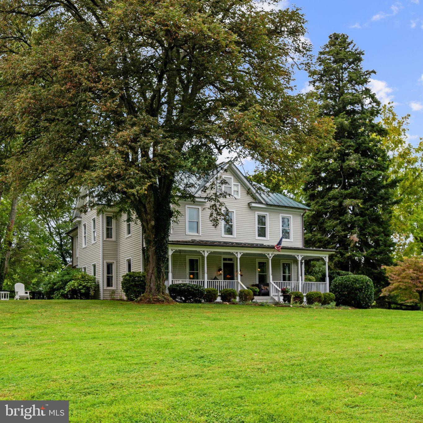 17121 Simpson Cir Property Photo 1