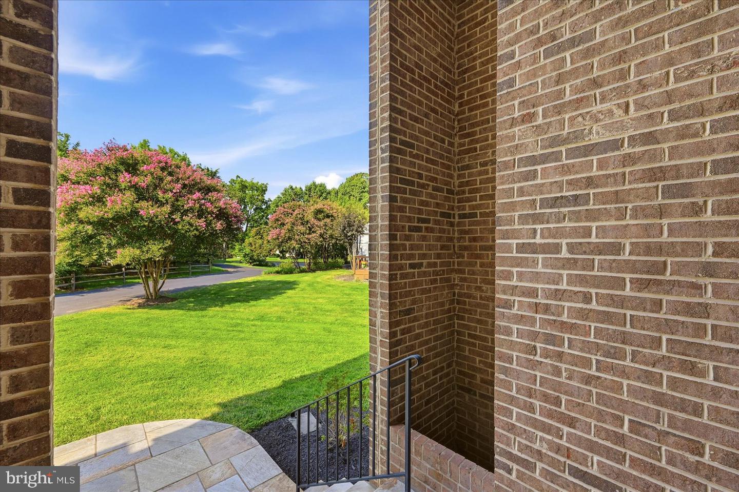 21108 Stonecrop Pl Property Photo 4