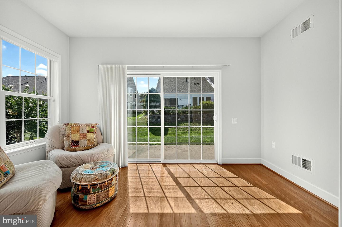 20577 Rosewood Manor Sq Property Photo 22