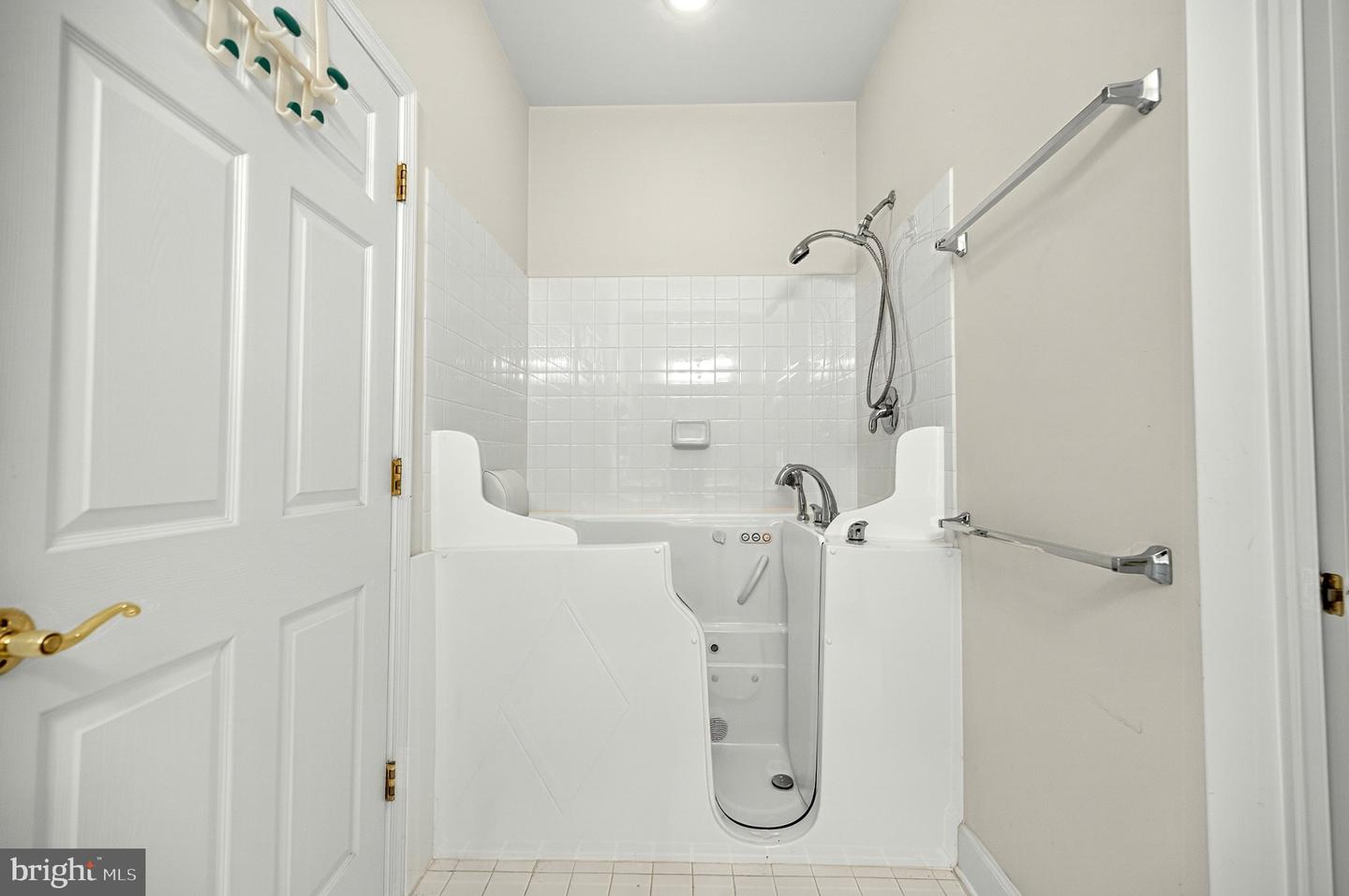 20577 Rosewood Manor Sq Property Photo 34