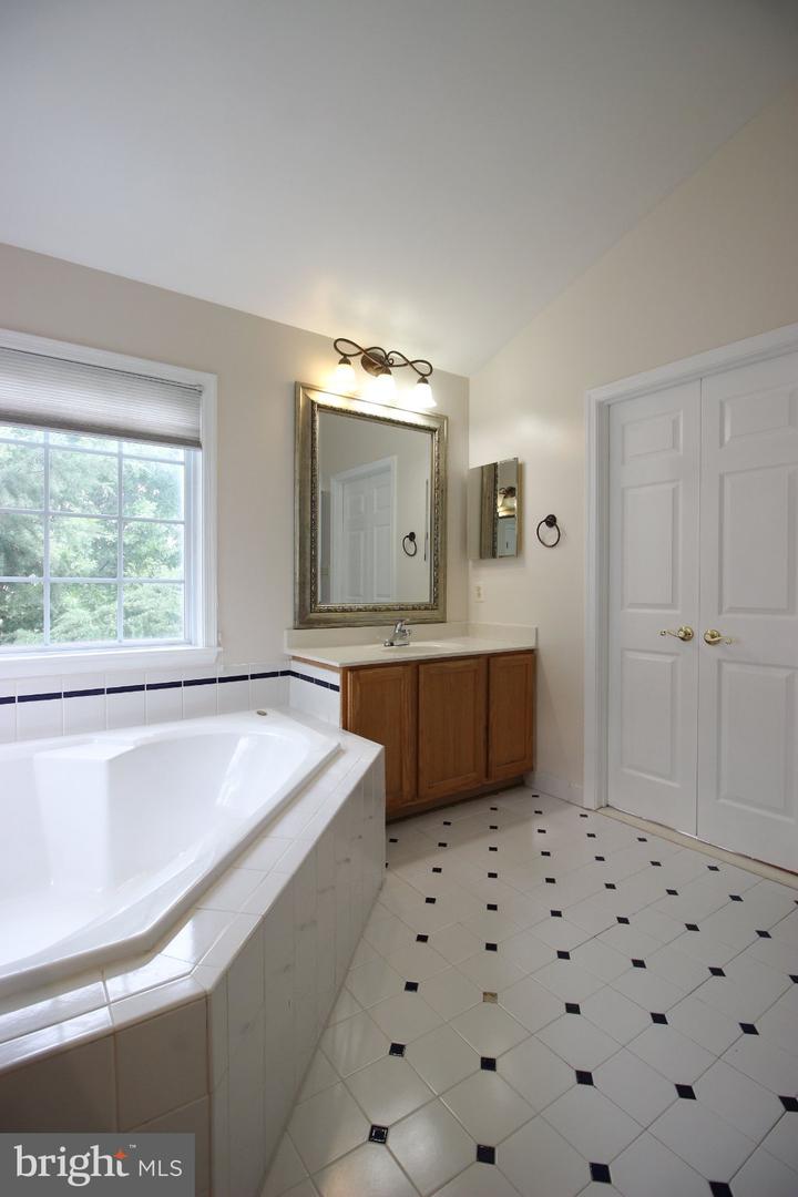 46140 Cecil Ter Property Photo 41