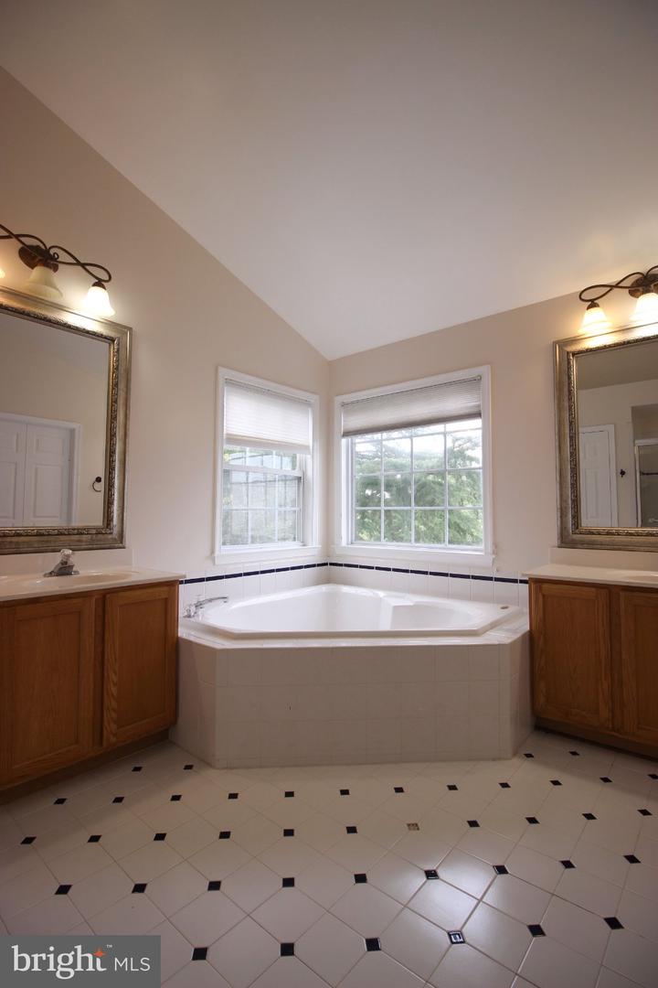 46140 Cecil Ter Property Photo 43