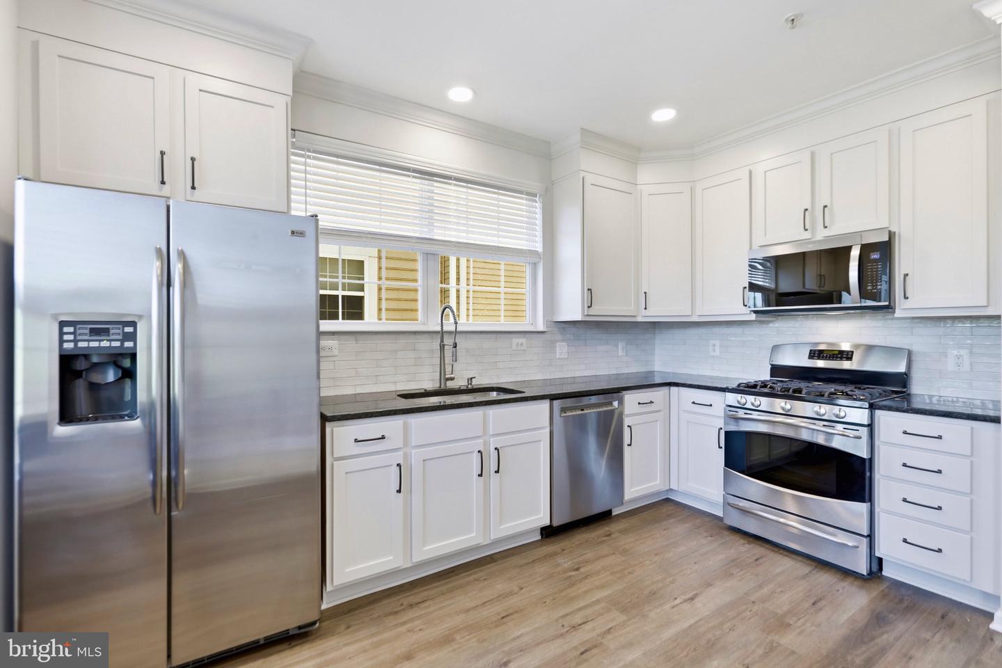 43415 Madison Renee Ter #114 Property Photo 6