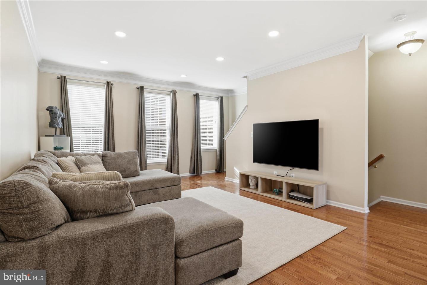 25114 Monteith Ter Property Photo 6